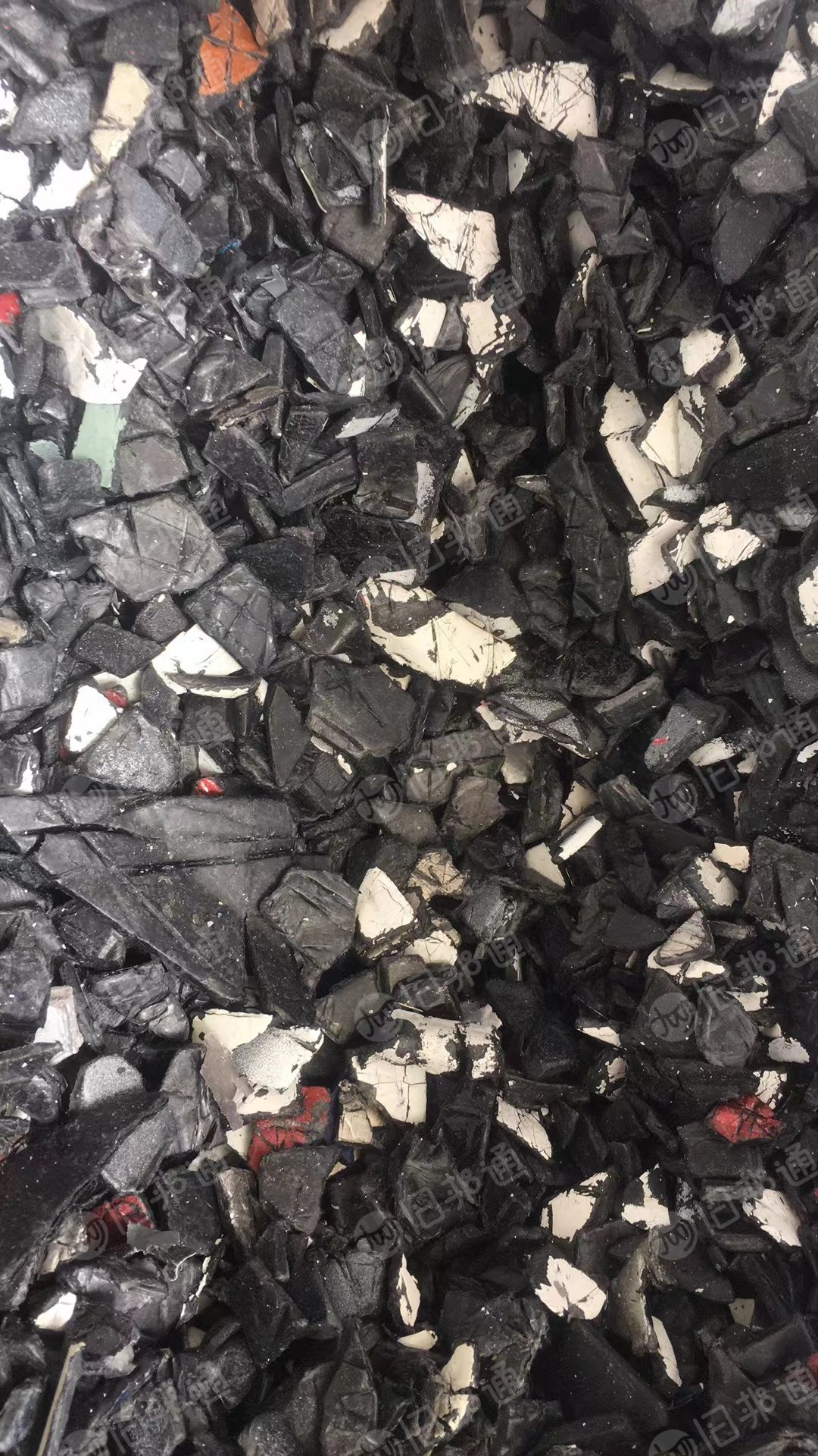出售PP保险杠破碎料,现货20吨