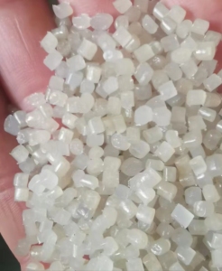 出售一级高压颗粒，全是厂货，98%缠绕膜