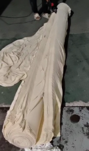 出售大卷化纤布，库存布，现货30来吨