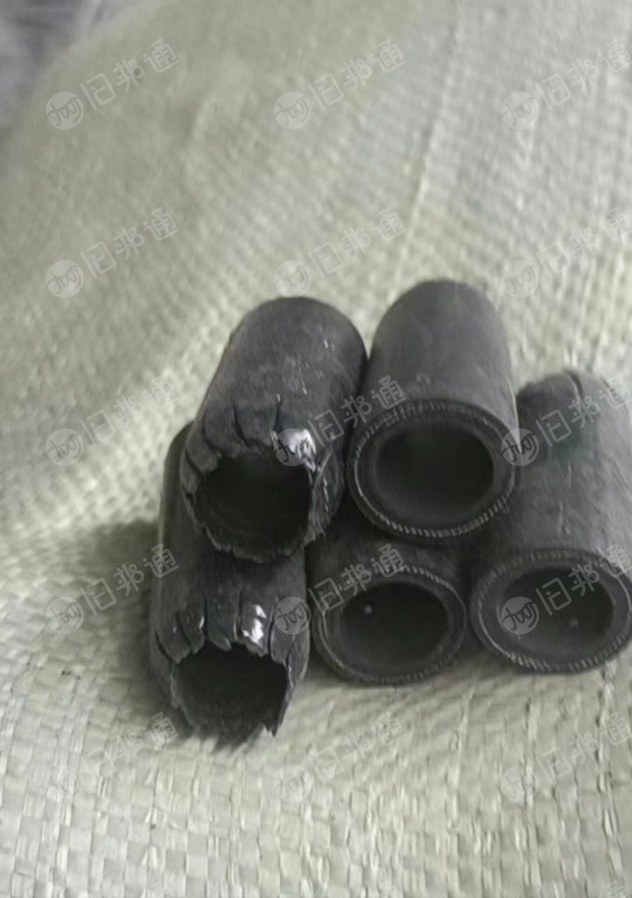大量回收橡胶杂料,胎毛,三角带,履带