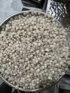 大量出售一级高压PE颗粒，过150目