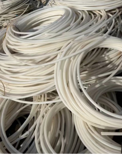 长期收购各种高压管毛料，地暖管废料