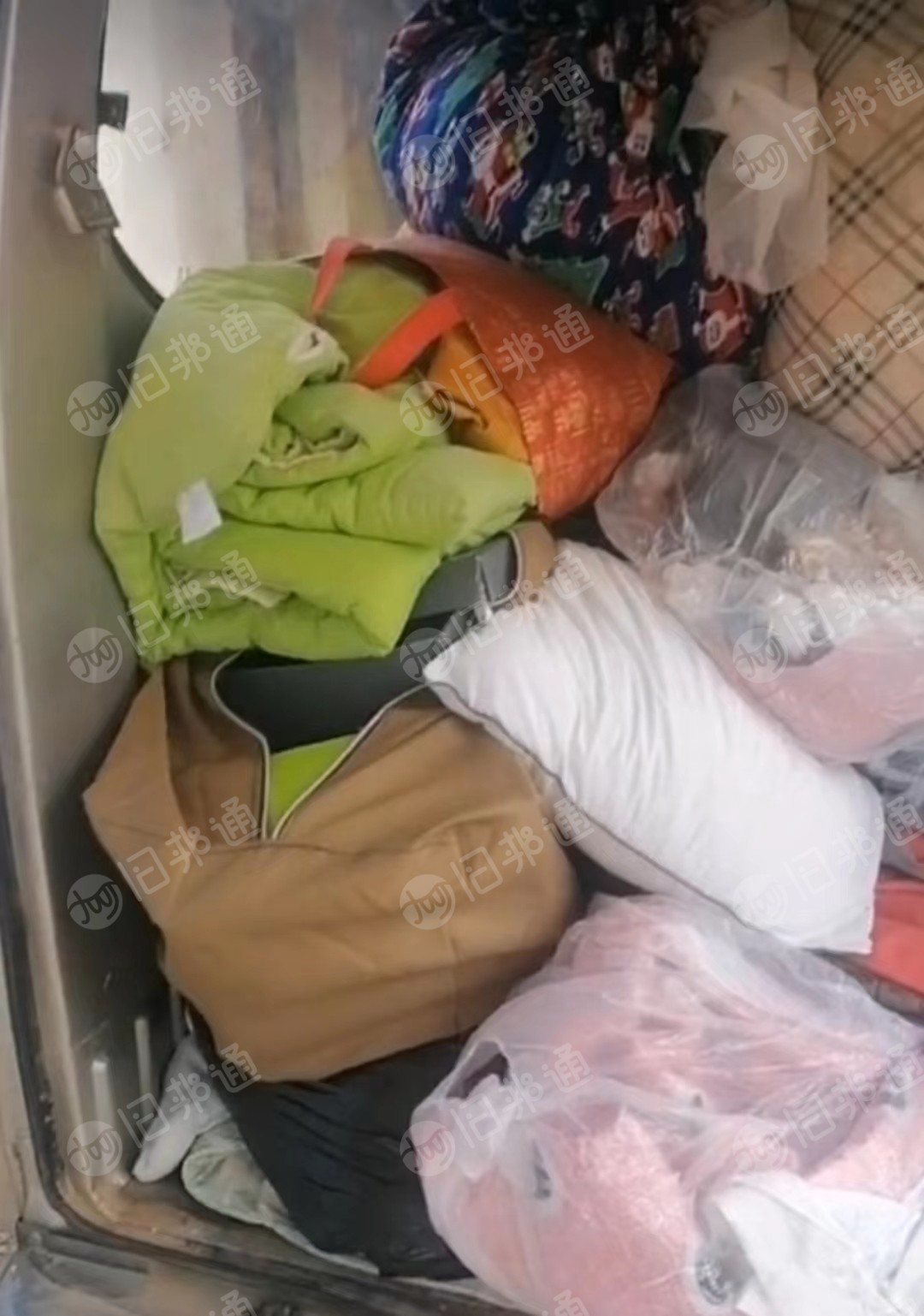 北京长期回收旧衣服,鞋子,包包,毛绒玩具!