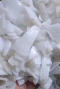 长期大量出售娃哈哈破碎料，酱油壶破碎料，尿素桶破碎料