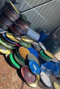 大量收购剪切料，炉料，10个以上拆厂料  ，机油滤芯，大油桶盖