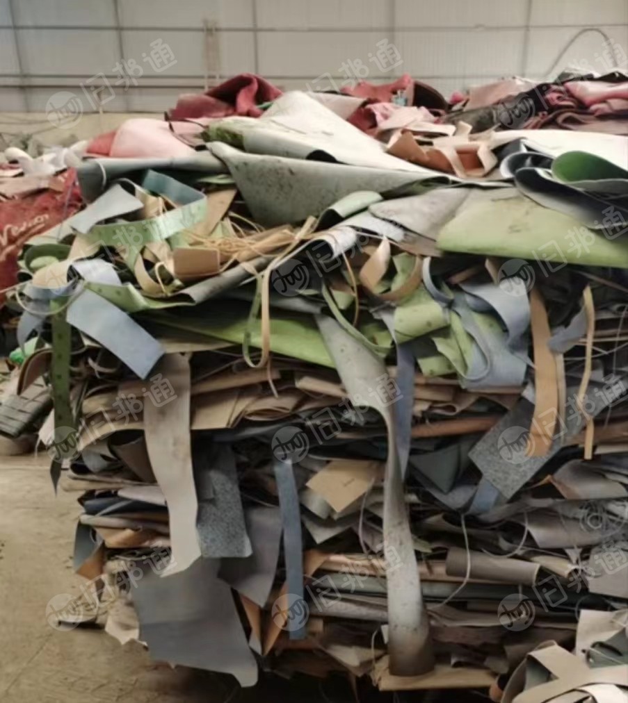 大量回收PVC南韩料，发泡PVC地板革，地毯料等
