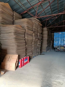 常年大量供应二手纸板，月供几百吨