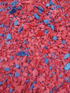 接厂家货，长期大量收购PVC彩色发泡破碎料