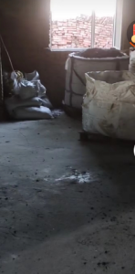 出售黑色涤纶泡料，欢迎来电谈