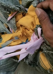 大量回收服装厂库存面料，辅料，下脚料！