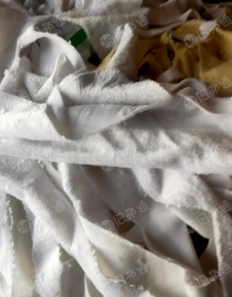 出售涤纶毛料，涤纶废布料，颜色有深色、浅色，白色混装，适合造粒，团粒，泡泡料拉丝用