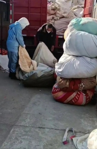 连云港长期供应旧衣服统货！