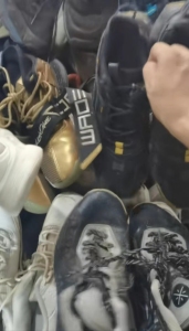 大量回收男鞋女鞋，拖鞋凉鞋，精品皮包等！