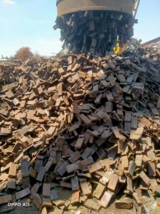 出售火车闸皮，现货100吨