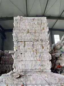 长年大量出售废旧编织袋，杂色白色都有