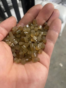 长期生产销售PVC手套颗粒，软录颗粒