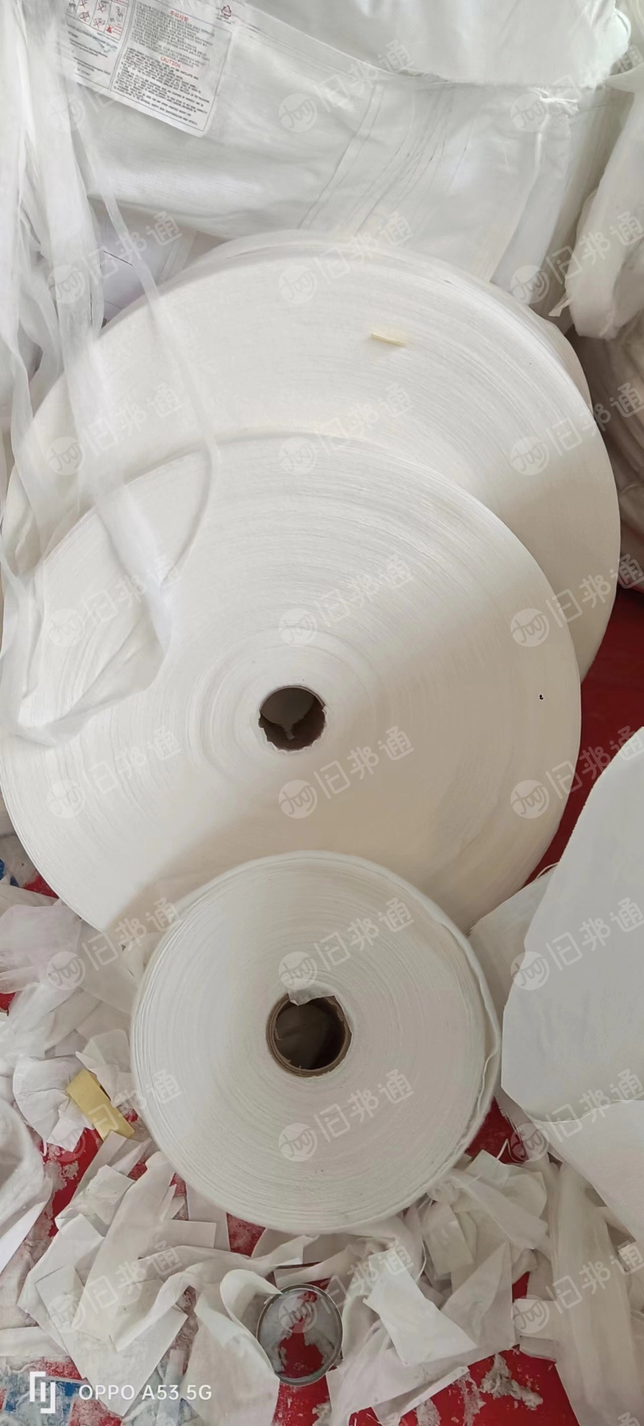 出售纸尿裤厂里下来的白色涤棉无纺布边角料,水刺无纺布边料,现货几十吨