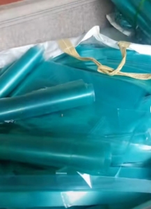 出售涂层PC废料，8吨左右