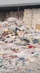 常年大量收购卡纸废料，膜卡，花卡，白卡，灰卡纸