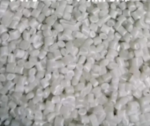 常年供应各种共聚丙颗粒，高溶脂颗粒，月供300吨
