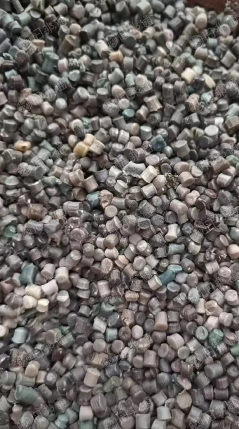 PE颗粒大量生产中,高、低压颗粒,用于拉管,管件,注塑,吹膜,压板,拉藤条等