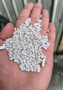 出售各种ABS颗粒，本色瓷白都有
