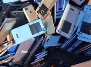 现金求购手机壳‬废料，不限材质不限量