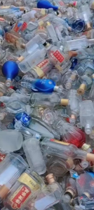 大量收购白酒玻璃瓶，各类透明玻璃废料