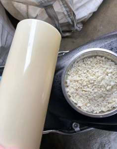 长期专业出售本色ABS板材破碎料，管材料，枝头水口料，质量稳定，可直接上机注塑！