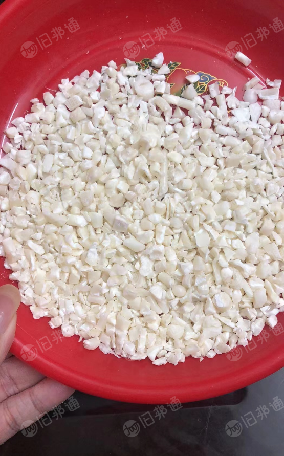 长期专业出售本色ABS板材破碎料,管材料,枝头水口料,质量稳定,可直接上机注塑!