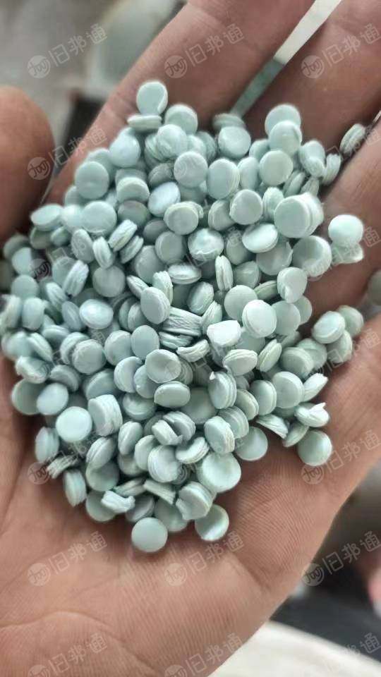 出售原料袋颗粒,纯袋皮颗粒