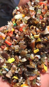 长期出售透明软质PVC水线管破碎料，白，黄，黑都有