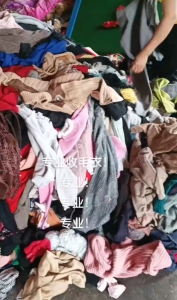 大量回收收毛衣，统货毛衣，羊毛另收冬装单件！