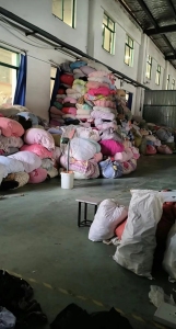 大量回收旧衣服优质统货，箱子货，分拣货