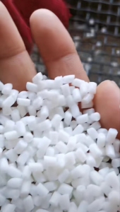 出售纯白PP无纺布颗粒，拉丝好用