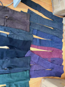 出售一批加厚打底裤4.2米一车，玖仟多条！