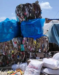 长期出售黄板纸废料