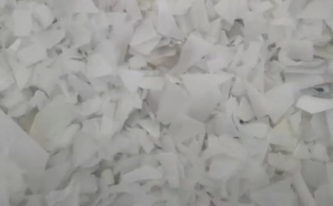 长期出售尿素桶破碎料,酱油壶破碎料,娃哈哈破碎料,低压筐破碎料