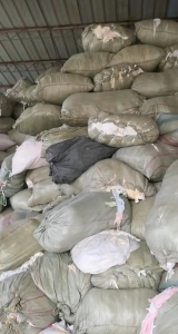 长期供应尼龙白烟边角料，各种服装厂边角料！