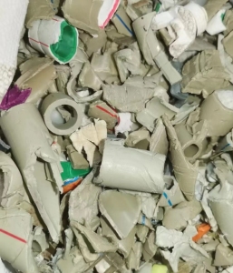 大量回收灰丙PPR管破碎料，板材料