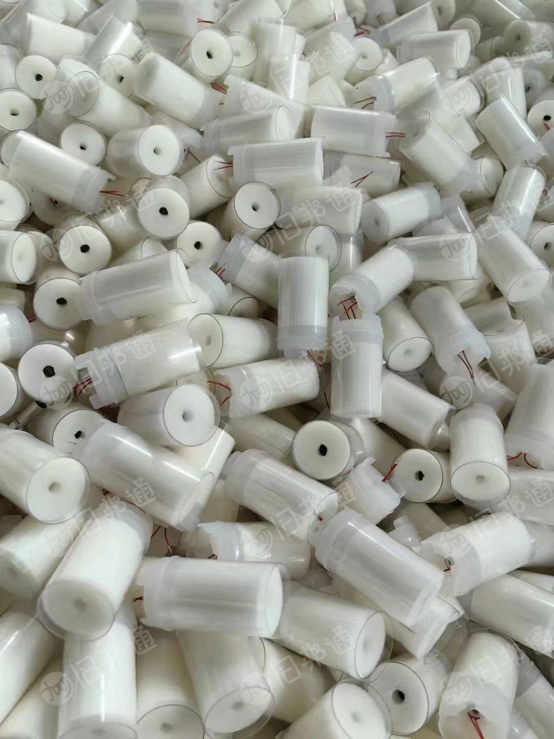 出售一批带硅胶的,硅胶占比例百分之50,不锈钢占百分之20,好分离