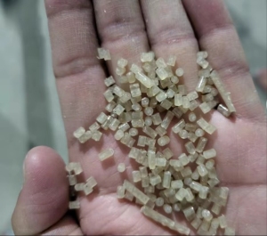 长期生产销售EPS颗粒，大白中白茶色都有