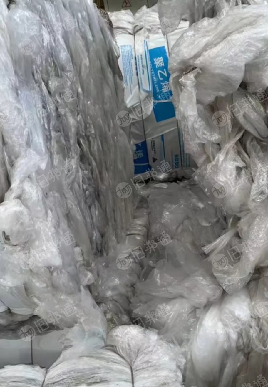 长期出售干做缠绕膜废料,刀裁料,干造原料袋等