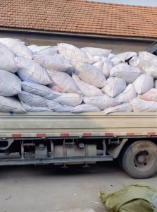 大量回收服装厂裁剪下脚料