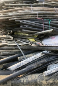 现金回收PE管道毛料，大小蓝桶毛料、蓝桶切片，路障压块等