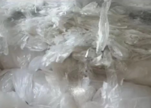 出售干造直接上机的工厂纯高压缠绕膜，气泡膜