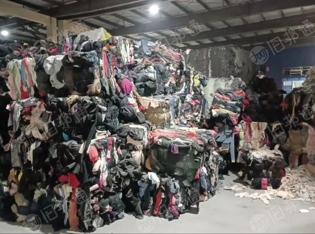 长年大量收购黑料,服装厂边角料,汽车内饰箱包边角料,价格美丽