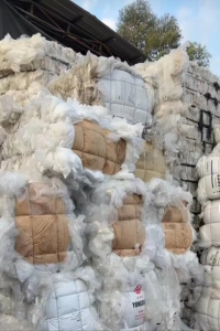 大量收购保鲜膜，花边料，PE膜，以及各种高压膜，社会膜等