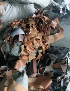 长期出售纯牛皮下脚料，现货20吨左右！