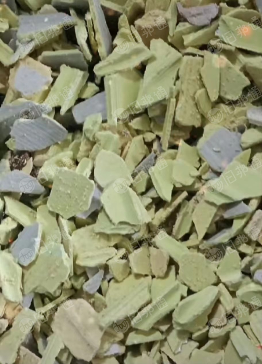 出售PVC大白发泡破碎料,墙板破碎料,一级塑钢破碎料,大小管破碎料